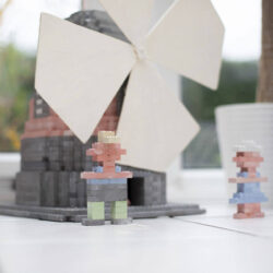 eine Windmühle aus KINGSTONES Bausteinen